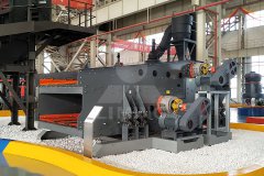 不同型号振动给料机的区别？机制砂配套设备振动筛